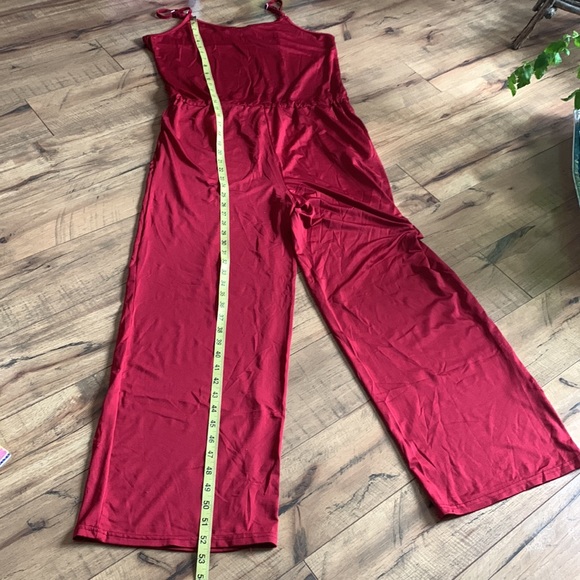 Red tank jumpsuit NWOT fits like a large/XL - Picture 10 of 15